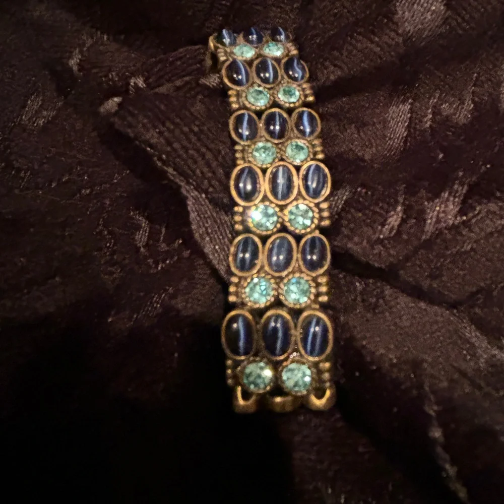 NWOT- VINTAGE BRACELET BEADS AND BRONZE - Picture 4 of 8